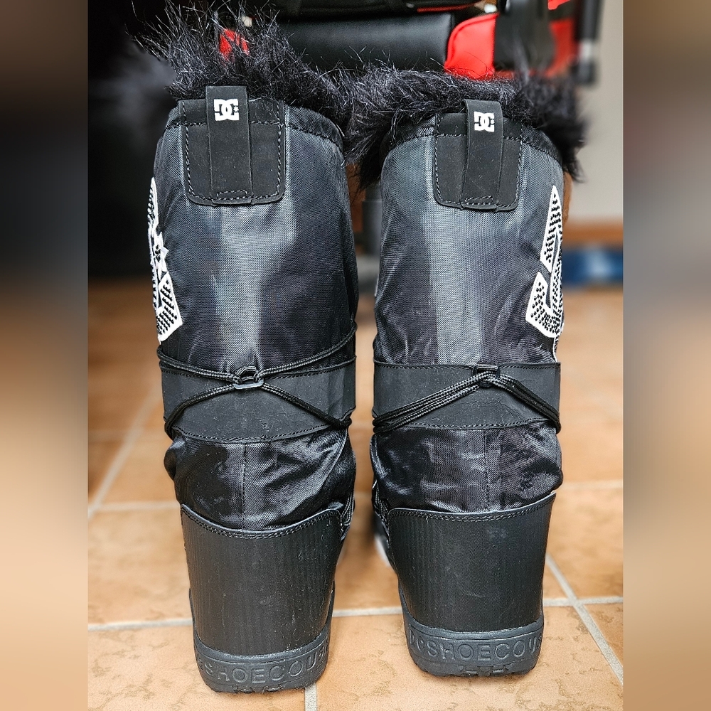 VTG DC Shoes Chalet SE 2.0 Black Snow Moon Boots Faux Fur Rhinestone Y2K - Picture 5 of 13